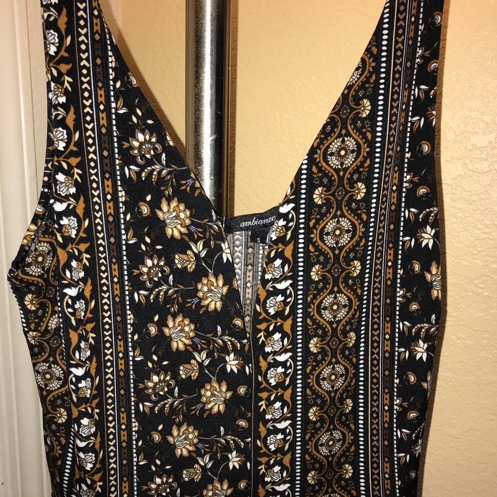 2 Jumper Bodysuits ... - Picture 6 of 7